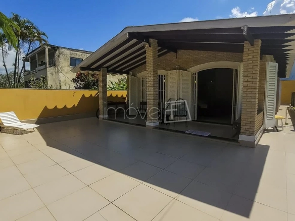 Casa para venda com 4 quartos , em PRAIA DAS PALMEIRAS com 200 m²