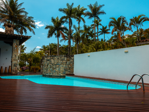 Casa de Condomínio para Venda com 7 quartos, em Praia Dura com 700m²
