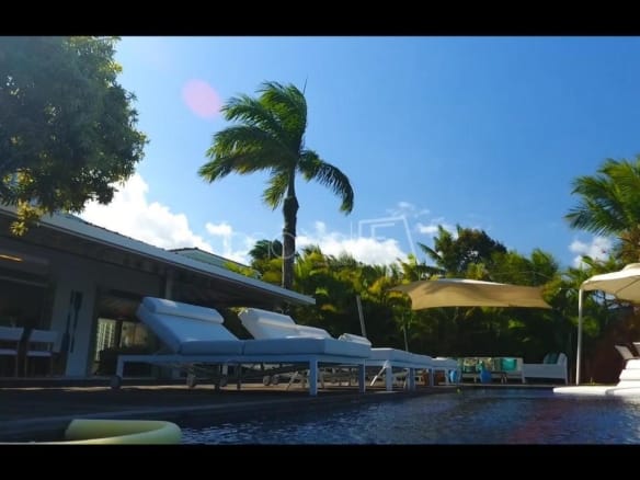 Casa de Condomínio para Venda com 5 quartos, em Mangaratiba com 900m²