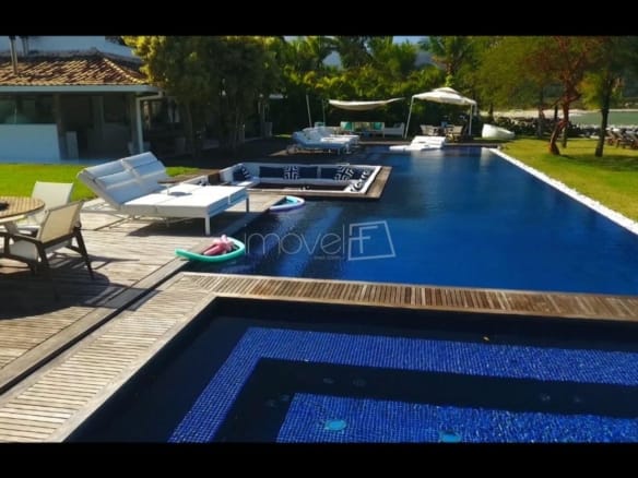 Casa de Condomínio para Venda com 5 quartos, em Mangaratiba com 900m²