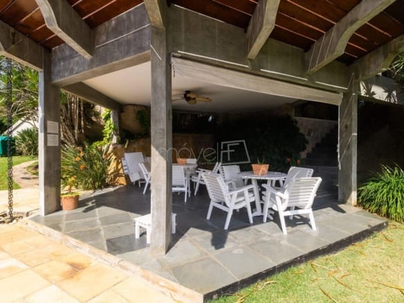 Casa de Condomínio para Venda com 4 suítes, em Ponta das Toninhas com 600m²