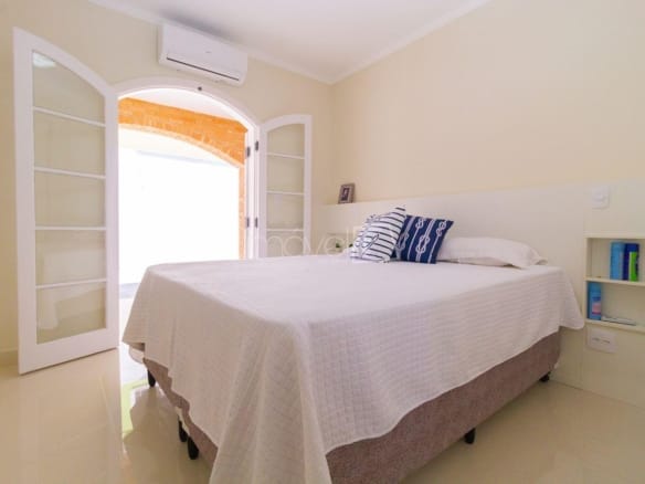 Casa para Venda e locação com 4 quartos na Praia da Tabatinga