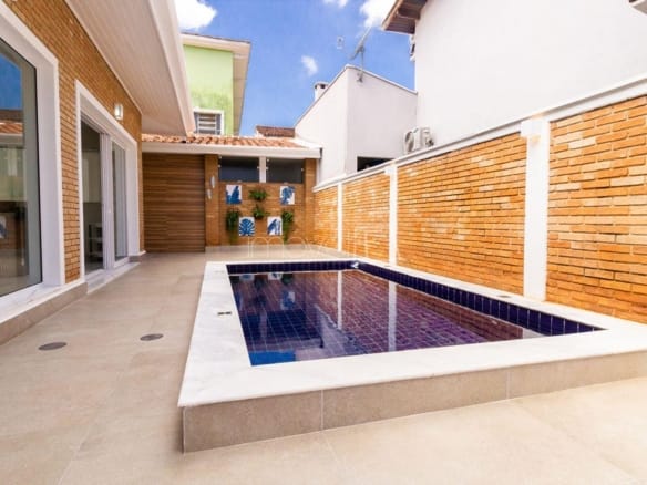 Casa para Venda e locação com 4 quartos na Praia da Tabatinga