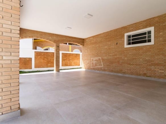 Casa para Venda e locação com 4 quartos na Praia da Tabatinga
