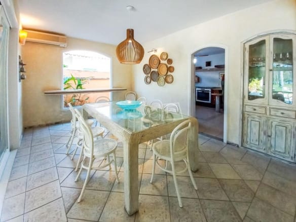 Casa no Condomínio Costa Verde Tabatinga com 5 quartos, na Praia de Tabatinga com 280m²