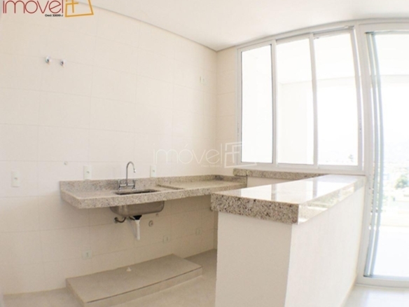Apartamento para Venda com 3 quartos, em Poiares com 130m²