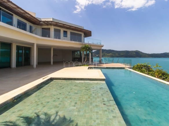 Casa de Condomínio para Venda com 10 quartos, em Praia de Santa Rita com 2530m²