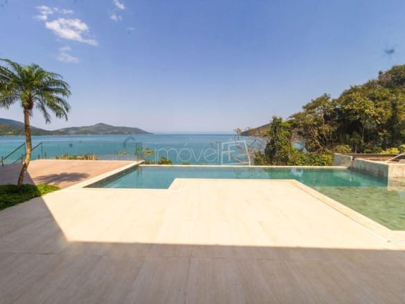 Casa de Condomínio para Venda com 10 quartos, em Praia de Santa Rita com 2530m²