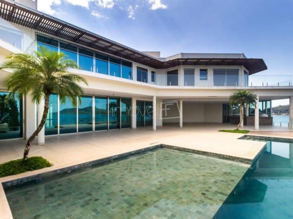 Casa de Condomínio para Venda com 10 quartos, em Praia de Santa Rita com 2530m²