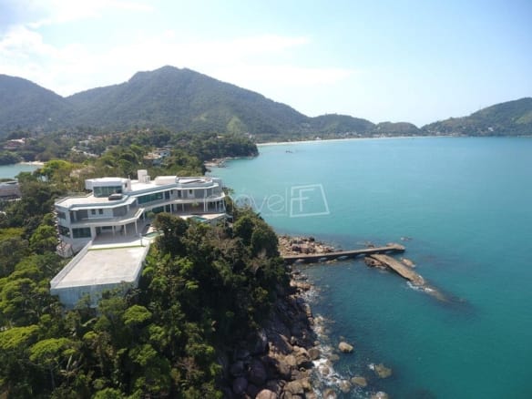Casa de Condomínio para Venda com 10 quartos, em Praia de Santa Rita com 2530m²