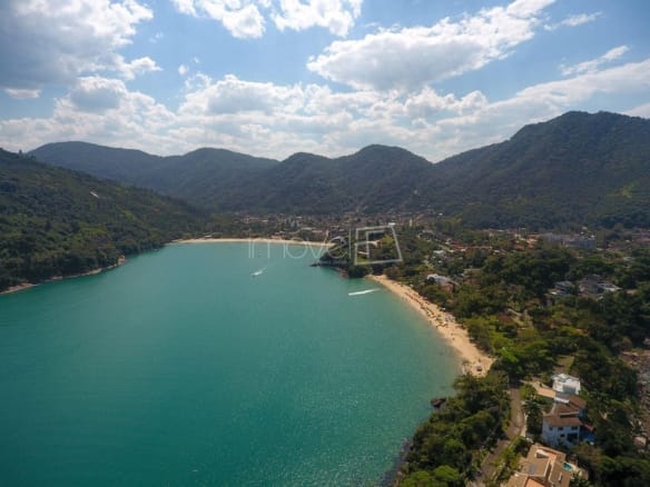 Casa de Condomínio para Venda com 10 quartos, em Praia de Santa Rita com 2530m²