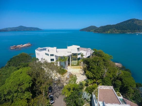 Casa de Condomínio para Venda com 10 quartos, em Praia de Santa Rita com 2530m²