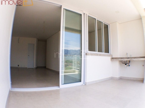 Apartamento para Venda com 3 quartos, em Poiares com 130m²