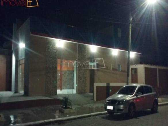 Ponto Comercial para Venda com 2 quartos, em Jardim das Palmeiras com 20000m²