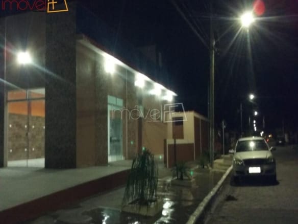 Ponto Comercial para Venda com 2 quartos, em Jardim das Palmeiras com 20000m²