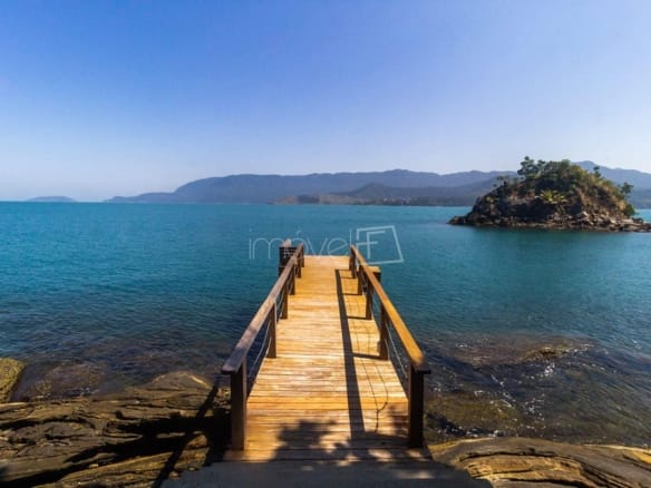Casa para Venda com 6 quartos, em Ilhabela com 458m²