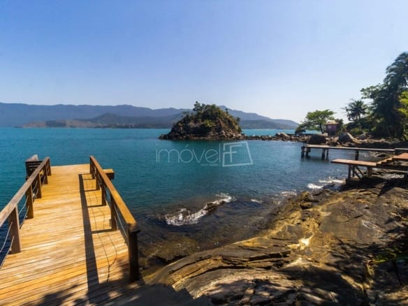 Casa para Venda com 6 quartos, em Ilhabela com 458m²