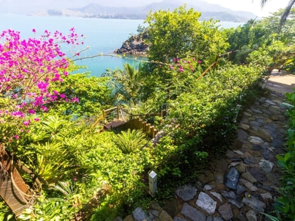 Casa para Venda com 6 quartos, em Ilhabela com 458m²