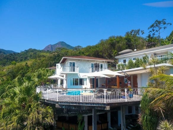 Casa para Venda com 4 quartos, em Ilhabela com 449m²