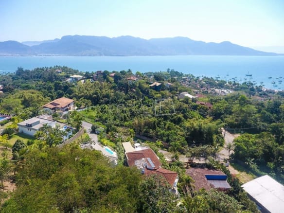 Casa para Venda com 4 quartos, em Ilhabela com 449m²