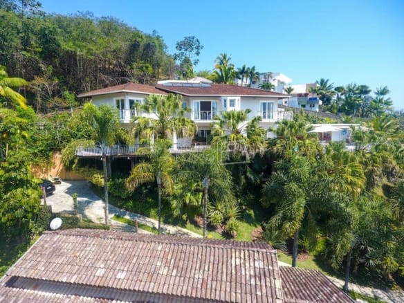 Casa para Venda com 4 quartos, em Ilhabela com 449m²