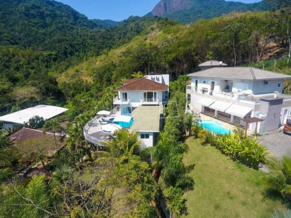 Casa para Venda com 4 quartos, em Ilhabela com 449m²