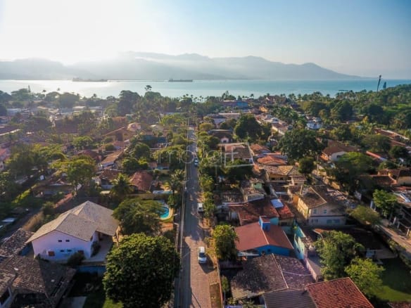 Casa para Venda com 4 quartos, em Ilhabela com 261,98m²