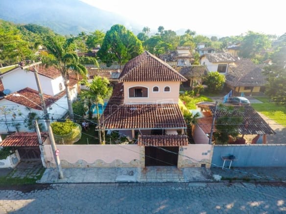 Casa para Venda com 4 quartos, em Ilhabela com 261,98m²