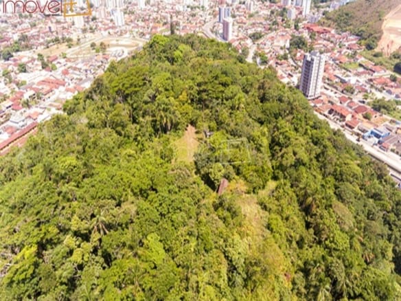 Terreno para Venda com  quartos, em Prainha com 200000m²