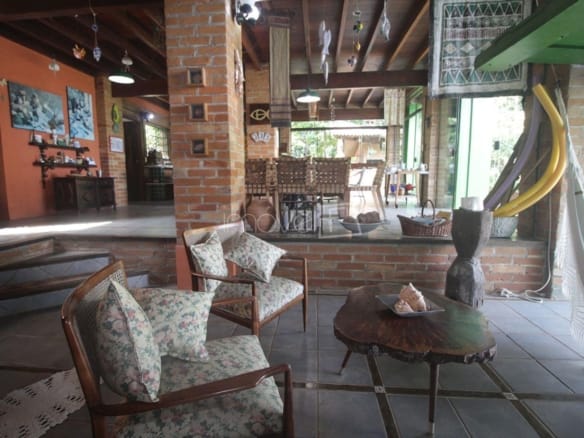 Casa de Condomínio para Venda com 4 quartos, em Verde Mar com 300m²