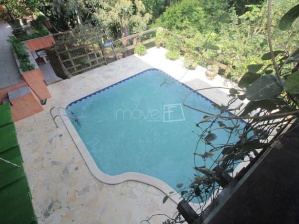 Casa de Condomínio para Venda com 4 quartos, em Verde Mar com 300m²