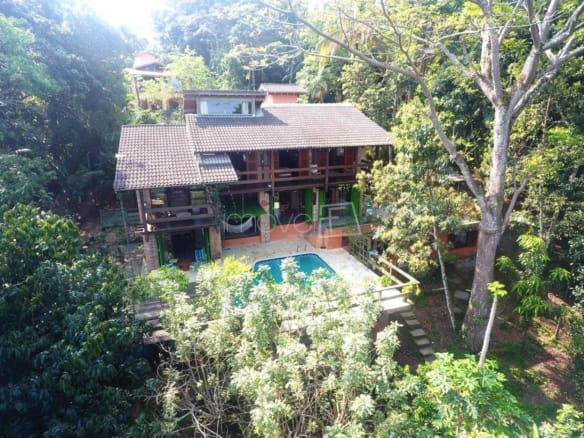 Casa de Condomínio para Venda com 4 quartos, em Verde Mar com 300m²