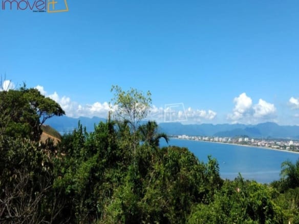 Terreno para Venda com  quartos, em Prainha com 200000m²