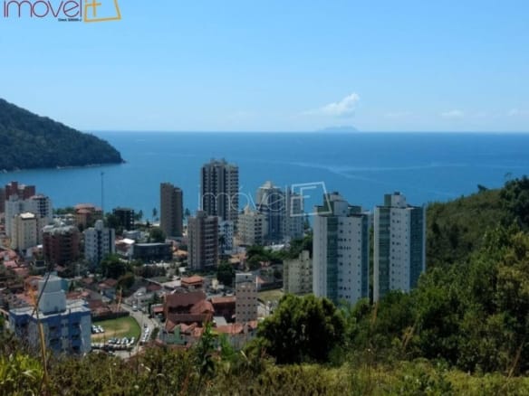 Terreno para Venda com  quartos, em Prainha com 200000m²