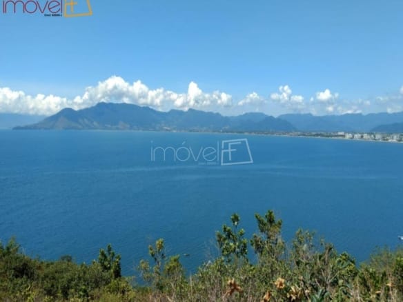 Terreno para Venda com  quartos, em Prainha com 200000m²