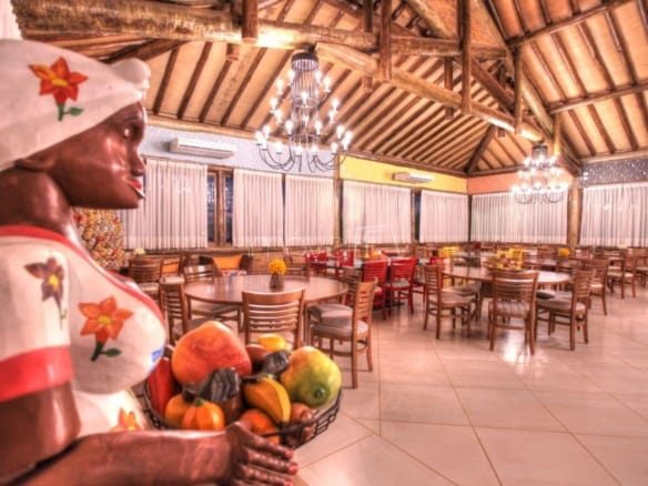 Hotel para Venda com 35 quartos, em Cesário Lange com 120000m²
