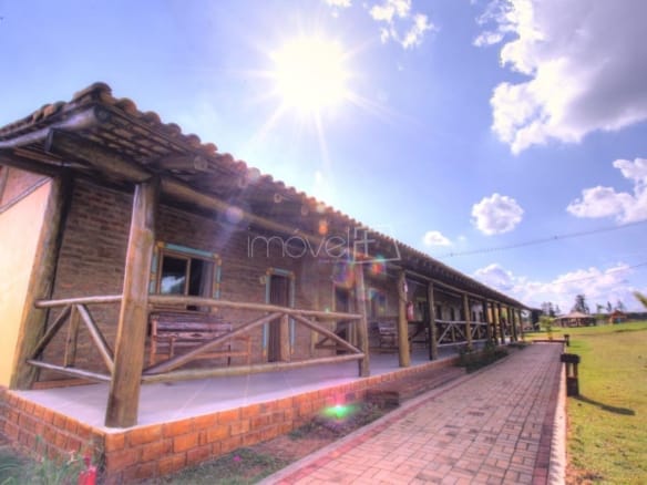 Hotel para Venda com 35 quartos, em Cesário Lange com 120000m²