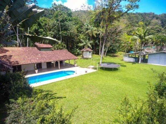 Casa de Condomínio para Venda com 5 quartos, em Praia da Mococa com 300m²