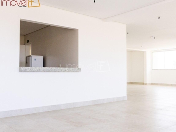 Apartamento para Venda com 3 quartos, em Poiares com 130m²