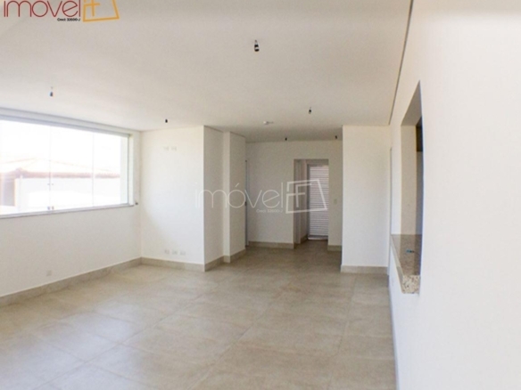 Apartamento para Venda com 3 quartos, em Poiares com 130m²