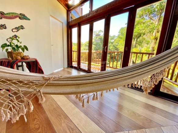 Casa de Condomínio para Venda com 7 quartos, em Ponta da Sela com 458m²