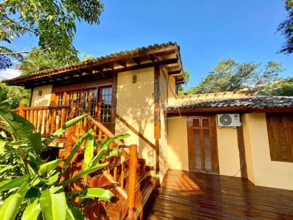 Casa de Condomínio para Venda com 7 quartos, em Ponta da Sela com 458m²