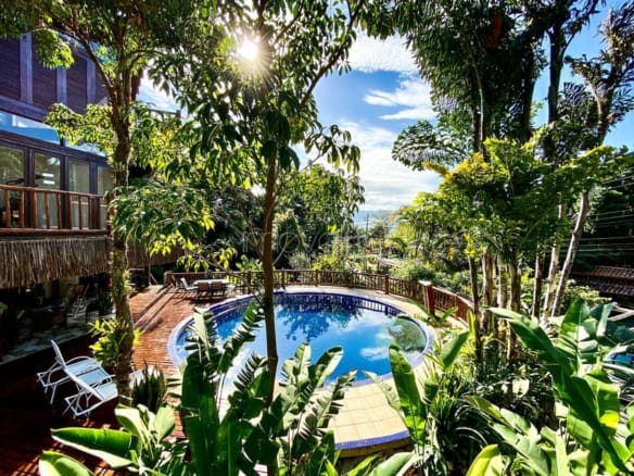 Casa de Condomínio para Venda com 7 quartos, em Ponta da Sela com 458m²
