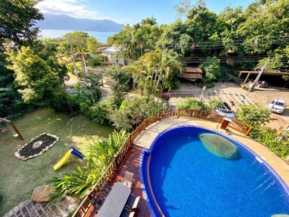 Casa de Condomínio para Venda com 7 quartos, em Ponta da Sela com 458m²
