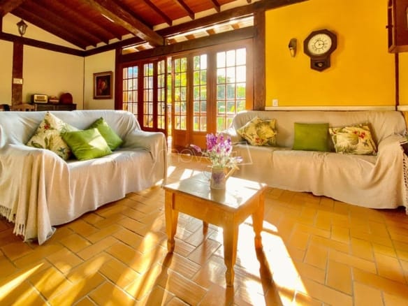 Casa de Condomínio para Venda com 7 quartos, em Ponta da Sela com 458m²