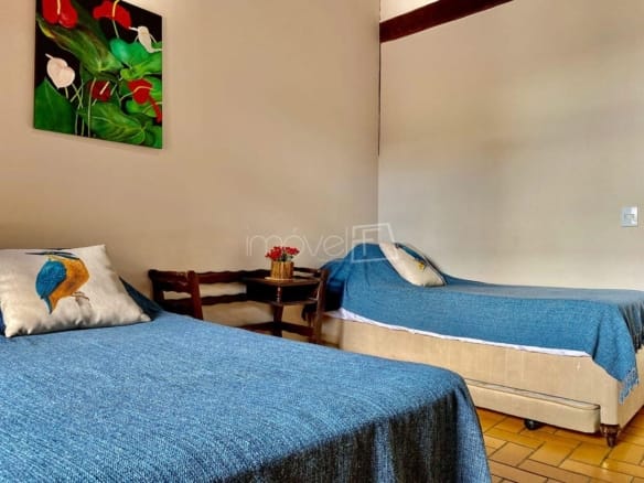 Casa de Condomínio para Venda com 7 quartos, em Ponta da Sela com 458m²