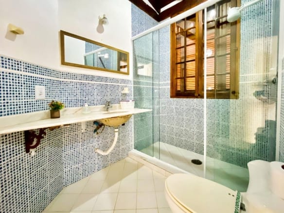Casa de Condomínio para Venda com 7 quartos, em Ponta da Sela com 458m²