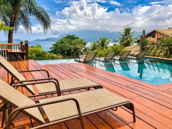 Casa para Venda com 5 quartos, em Praia do Julião com 611m²