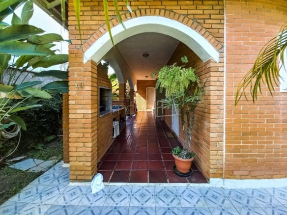 Casa de Condomínio para Venda com 3 quartos, na Praia da Cocanha com 180m²