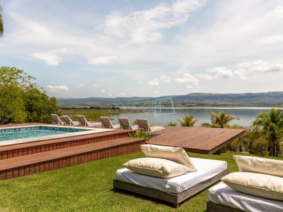 Sítio para Venda com 10 quartos, em Delfinópolis com 1400m²
